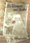 Lahav, Tzruya - De klompen van Andre. Dit verhaal is gebaseerd op gebeurtenissen uit het leven van Andre van Vlijmen en zijn familie tijdens de tweede wereldoorlog Lahav, Tzruya - De klompen van Andre. Dit verhaal is gebaseerd op gebeurtenissen uit het leven van Andre van Vlijmen en zijn familie tijdens de tweede wereldoorlog