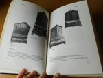 Oirschot, Anton van - Antiek kopen omnibus. Meubels, klokken en pendules, boeken, kaarten en prenten