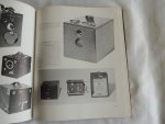 Michael Auer M. -  TRANSLATED AND ADAPTED BY D. B. TUBBS. - The illustrated history of the camera : from 1839 to the present - 70 colour 535 black and white illustrations