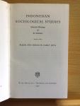 Schrieke, B. - Indonesian Sociological Studies. Selected writings of B. Schrieke. Part II, Ruler and Realm in Early Java