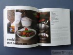 Deh-Ta Hsiung en Nina Simonds. - De complete keuken van China. Recepten door Deh-Ta Hsiung en Nina Simonds.