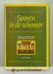 Hofman, Dr. H.A. - Sporen in de schemer --- Contouren van Gereformeerd bestaan op de drempel van de 21e eeuw. Een inleiding op het Gereformeerde denken in een geseculariseerde samenleving