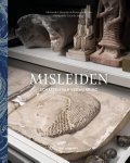 ... - (1) Misleiden