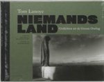 Lanoye, Tom (samenstellling), Hendryckx, Michiel (foto's) en Dooreman (ills.) - Niemandsland Gedichten uit de Groote Oorlog