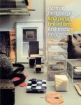 HERTZBERGER, Herman - Suzanne MULDER & Hans IBELINGS [Eds.] - Herman Hertzberger - Shaping freedom - Architecture 1959-2025. - [New]