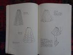 Bonthond, J.T. - DAMES- EN MEISJES-BOVENKLEDING EN MODELLEN Met tekeningen van Nannie van Leeuwen.