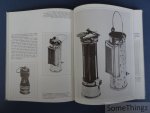 Michel C. Dupont. - Des lumières dans la nuit. Évolution de la lampe de sûreté à flamme dans les houillères, du début du XIXe siècle à nos jours.
