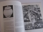Willems, G - De Jong, Annemiek - Mededelingenblad Nederlandse vereniging van vrienden van de ceramiek. no 111 De Pottery van het echtpaar Hobbel