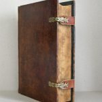 BIBLIA - Finse Bijbel: Biblia, se on: Pyhä Raamattu, Vanha ja Uusi Testamentti. 1. (16), 1105 p. / Wanhan Testamentin, Apokryfa-kirjat. (4), 116, (7) p. / Biblia, se on: Pyhä Raamattu, Vanha ja Uusi Testamentti. 2. (9), 359 p.