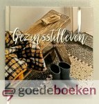 Lagen, Gerjanne van - Gezinsstilleven --- Mijmeringen van een moeder Lagen, Gerjanne van - Gezinsstilleven --- Mijmeringen van een moeder