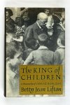 Lifton, BettyJean. - The king of children a biography of Janusz Korczak (2 foto's)