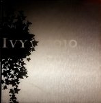 Geurds , François . [ ISBN   ] 3419 ( Compleet met de DVD . ) Met een voorwoord van Hester Blumenthal . ) - Ivy . ( 2010 Contemporary Cooking  ) Michelinsterchef François Geurds van restaurant Ivy in Rotterdam heeft zijn eerste 'kookboek' geschreven: Contemporary Cooking 2010.  Het boek is geen doorsnee-kookboek en bestaat uit twee delen: een OUT- en een -