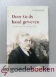 Mastenbroek, J. - Door Gods hand geweven --- Lessen uit het leven van oudering G. Beens