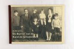 Burgering, Jan - De Burren van de Karel de Grootelaan. Geillustreerde kroniek van vijftig jaar wel en wee van de familie Burgering uit Bergen NH (3 foto's)