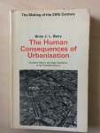 Berry, Brian J.L. - The Human Consequences of Urbanisation. Divergent Paths in the Urban Experience of the Twentieth Century