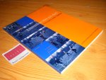 Aad Meinderts, Henk Spaan en Erna Staal (red.) - Literatuur met een doel - Schrijvers over voetbal [Schrijversprentenboek 45]