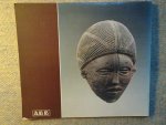  - DANS EN SPEL In de primitieve kunst van zwart Afrika, pre-Colombiaans Amerika, Oceanië