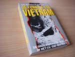 Mangold, Tom ; John Penycate - De tunnels van Vietnam. De ondergrondse strijd in het Cu Chi-district
