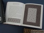 David Wade. - Quadrivium: rekenkunde, meetkunde, muziek en astronomie voor iedereen. Sciencia: wiskunde, natuurkunde, scheikunde, biologie en astronomie voor iedereen. Designa: technische geheimene van de traditionele visuele kunsten. [3 vols.]