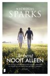 Nicholas Sparks 33297 - Je bent nooit alleen Julie zal haar overleden man nooit vergeten, maar durft ze zichzelf wel een nieuwe kans op liefde te gunnen?