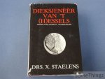 Xavier Staelens en Marcel Grondelings (ills.) - Dieksjeneer van 't (H)Essels. Nederlands-Hasselts woordenboek. Xavier Staelens en Marcel Grondelings (ills.) - Dieksjeneer van 't (H)Essels. Nederlands-Hasselts woordenboek.