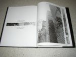 Hoogduin, Willem ( fotografie )  Jaworski, Stanislaus (poems) - Octember in Manhattan 10/2 - 10/6 2001.    Fotoboek - poëzie