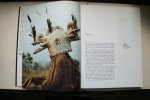 Laure Meyer - beelden, maskers, sieraden  ZWART AFRIKA  met meer dan 170 illustraties in kleur
