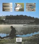 Uijen , Aat van . & Patrick Daniels .  ( redactie . ) [ isbn 9789036616874 ] 3213 - Het Complete Boek voor Sportvissers . ( 'Het complete boek voor sportvissers' is gemaakt door een groot aantal internationaal bekende auteurs, visexperts en illustratoren, biedt het ultieme in sportvisliteratuur - en is daarmee een handleiding die -