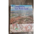Koninklijk Nederlands Aardrijkskundig Genootschap - Luchtatlas van nederland