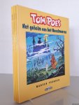 Toonder, Marten - 6 delen Tom Poes: 1) Het geheim van het Nevelmoeras; 2) De ijzige Heinen; 3) De tegendeler; 4) De Zwarte Sluiper; 5) Het betoverde schaakspel - Het land van Om; 6) Het ding X-13