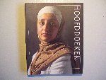Bremen, Cindy van den / Entezami, Giti (foto`s) - Hoofddoeken - fotoboekje in ringbandje over de hoofddoek van de moslim-vrouw