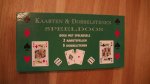  - kaarten en dobbelstenen speeldoos - boek met spelregels 2kaartspelen  - 5 dobbelstenen