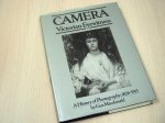 Macdonald, Gus - Camera. Victorian Eyewitness. A history of Photography: 1826 - 1913 by Gus Macdonald