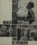  - Wereldtentoonstelling van de fotografie. 555 foto's van 264 fotografen uit 30 landen over het thema 'Wat is de mens?'