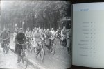 Buys, Ans, e.a./ Oudheusden, Joke van (eindred.) - Jong zijn in oorlogstijd [ jongeren van nu in gesprek met tieners uit '40-'45]