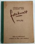 Speekhout, G.J., D. Helfferich, red. - Nederlandsch Jaarboek voor Fotokunst 1942/3 - 1944/46 - 1947. [boekbundel met 3 jaargangen/ delen]