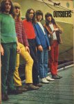 Diverse  tekenaars - PEP 1967 nr. 21, stripweekblad, 27 mei met o.a. KLEINE FOTO'S + ARTIKEL (THE CHUMS/CUBY + BLIZZARDS/HERALDS/ATTENTIONS/KARIN KENT)/OUTSIDERS (FOTO, 1 p.)/DIVERSE STRIP )/HET SLAGSCHIP (2 p.)/VERHAAL DE INDIANENVRETER (ILLUSTRATIES HANS G. KRESSE)