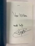 Corine Hartman - Zielloos - GESIGNEERD exemplaar