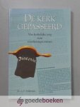 Polderman, Dr. C.P. - De kerk gepasseerd --- Van kerkelijk zorg naar verzekeringscontract