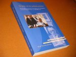 Nieuwenkamp, Roel. - De Prijs van het politieke Primaat. Wederzijds Vertrouwen en Loyaliteit in de Verhouding tussen Bewindspersonen en ambtelijke To Nieuwenkamp, Roel. - De Prijs van het politieke Primaat. Wederzijds Vertrouwen en Loyaliteit in de Verhouding tussen Bewindspersonen en ambtelijke To