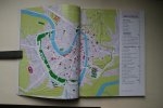 Franzoni - Inside and out   VERONA  with 197 color plates and 1 map English Edition