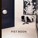 Huisman ,  Joyce . [ isbn 9789058970480 ]  inv 4416  (  Het boek is gesigneerd door Piet Boon  . ) - Piet Boon . 2  .  ( Interieurs . )   Een nieuw boek over de uiterst succesvolle Nederlandse ontwerper Piet Boon. Geheel nieuwe projecten, inclusief het spraakmakende appartement in New York. Met achtergrondinformatie over het ontwerpproces en de -