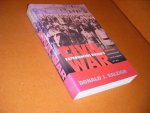 Donald J. Raleigh - Experiencing Russia`s Civil War Politics, Society, and Revolutionary Culture in Saratov, 1917-1922