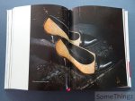 Geert Bruloot, Hettie Judah, Dodi Espinosa. - Footprint. The tracks of shoes in fashion.