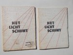 RED.- - Het licht schijnt. Bundeltje gebeden en psalmen.