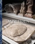 ... - (1) Misleiden