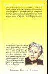 Agatha Christie is in 1890 geboren in Torquay en overleden 1976 de koningin van de misdaad - Moord in het studentenhuis nr 21 * In het studentenhuis van mevrouw Hubbard verdwijnen allerlei sieraden maar ook gloeilampen en een stethoscoop