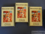 A.C. Bhaktivedanta Swami Prabhupada. - De Bhagavad-Gita zoals ze is: volledige uitgave. Met oorspronkelijke Sanskriettekst, transkriptie, woord voor woord vertaling en uitgebreide betekenisverklaringen. [3 vols.]