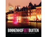 Unknown - Binnenhof eet Buiten