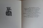 Bierce, Ambrose. [ in vertaling en vrije bewerking van F. van Leeuwen ]. - Een Dozijn Dierenfabels. [ met houtsneden van Bert Bouman ]. [ + BIJLAGE ].